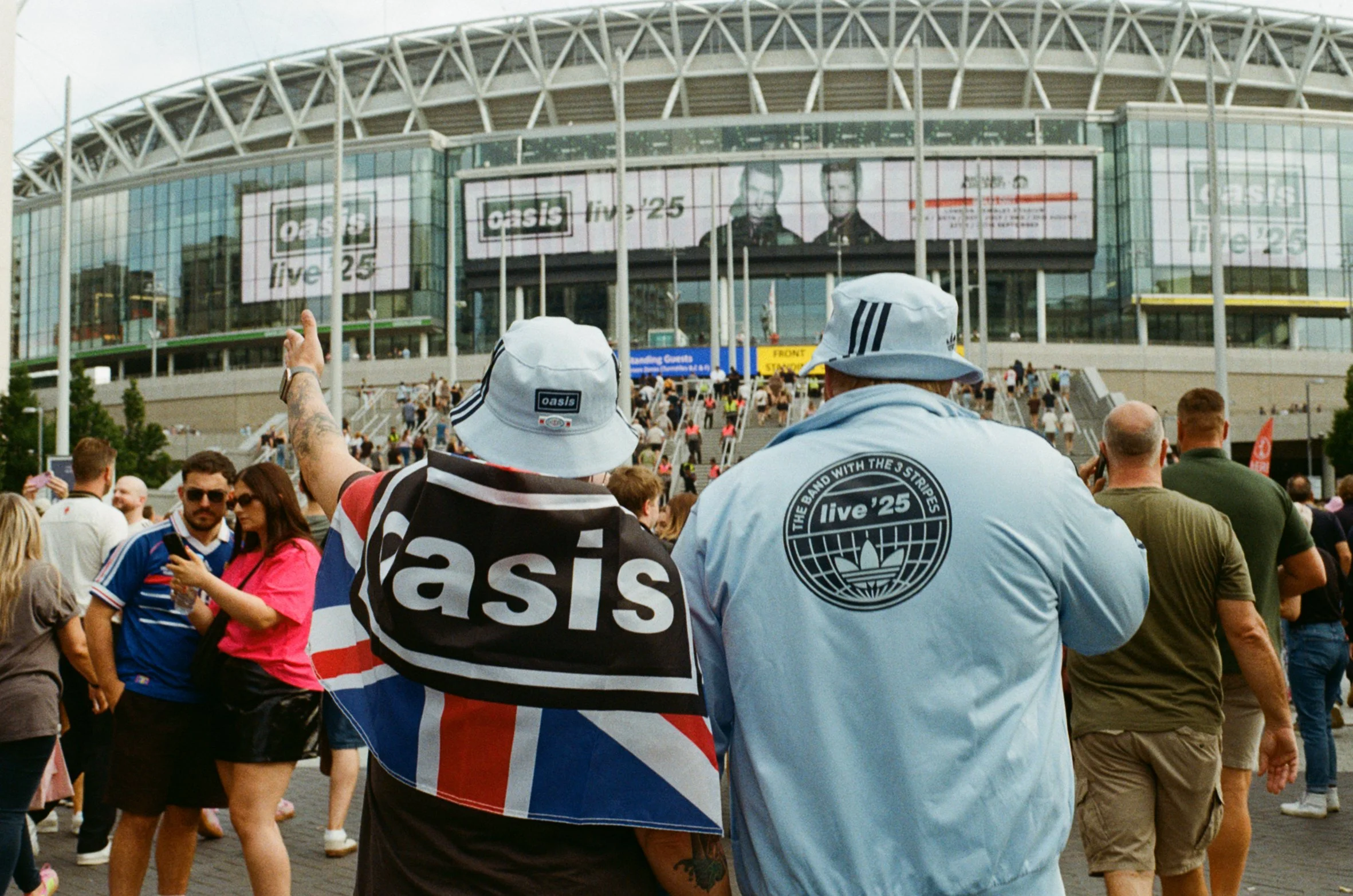 OASIS LIVE FOREVER WEMBLEY 25 — Alex Amorós
